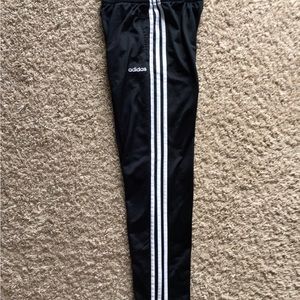 Youth adidas Jog pant Size 14/16